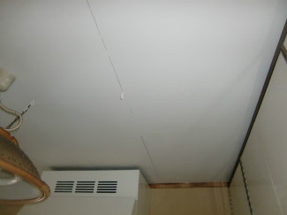 2014/10/16リビング天井の塗装工事